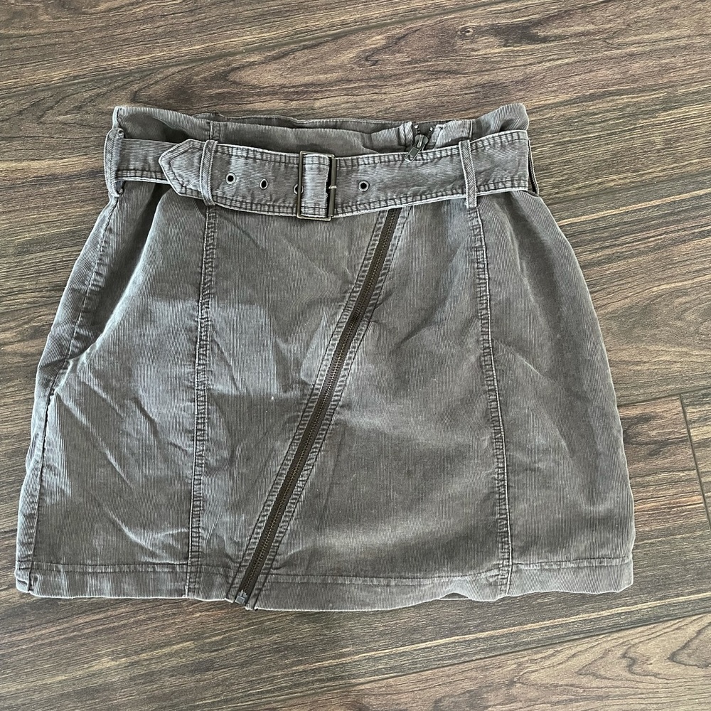 Medium | corduroy skirt